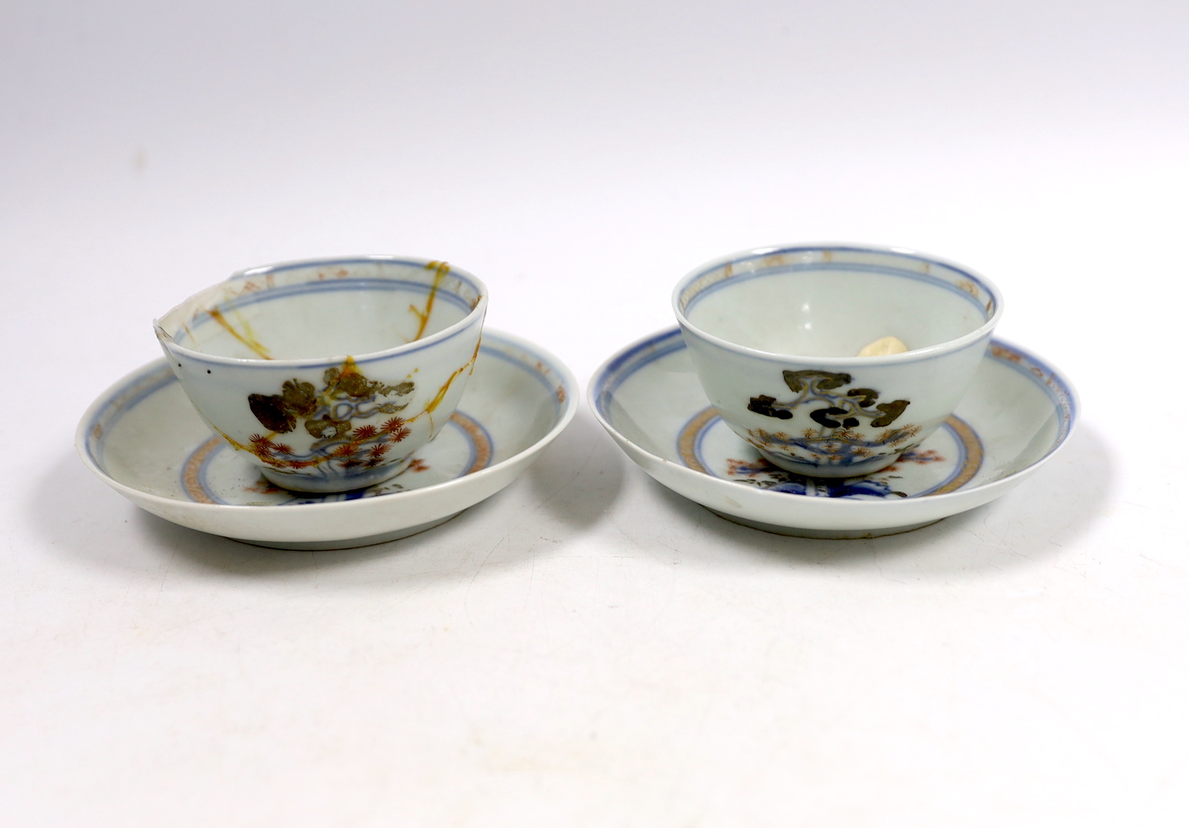 Two Chinese Nanking Cargo teabowls and saucers, Qianlong period